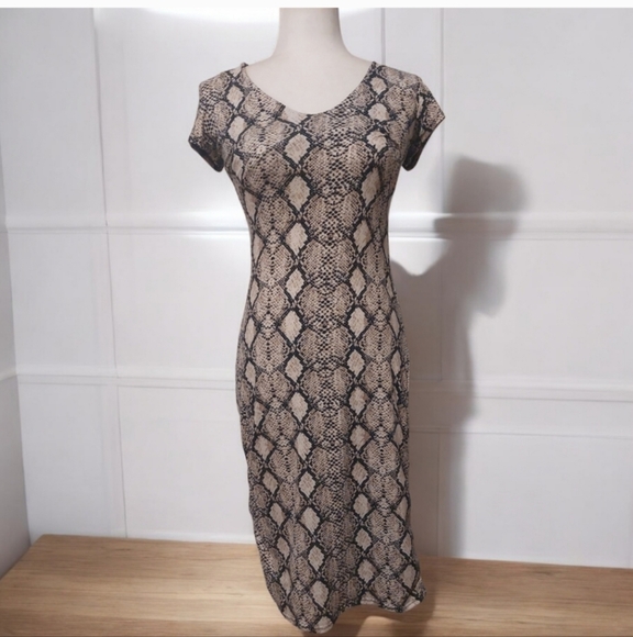 See You Monday Dress - Small - Picture 7 of 8